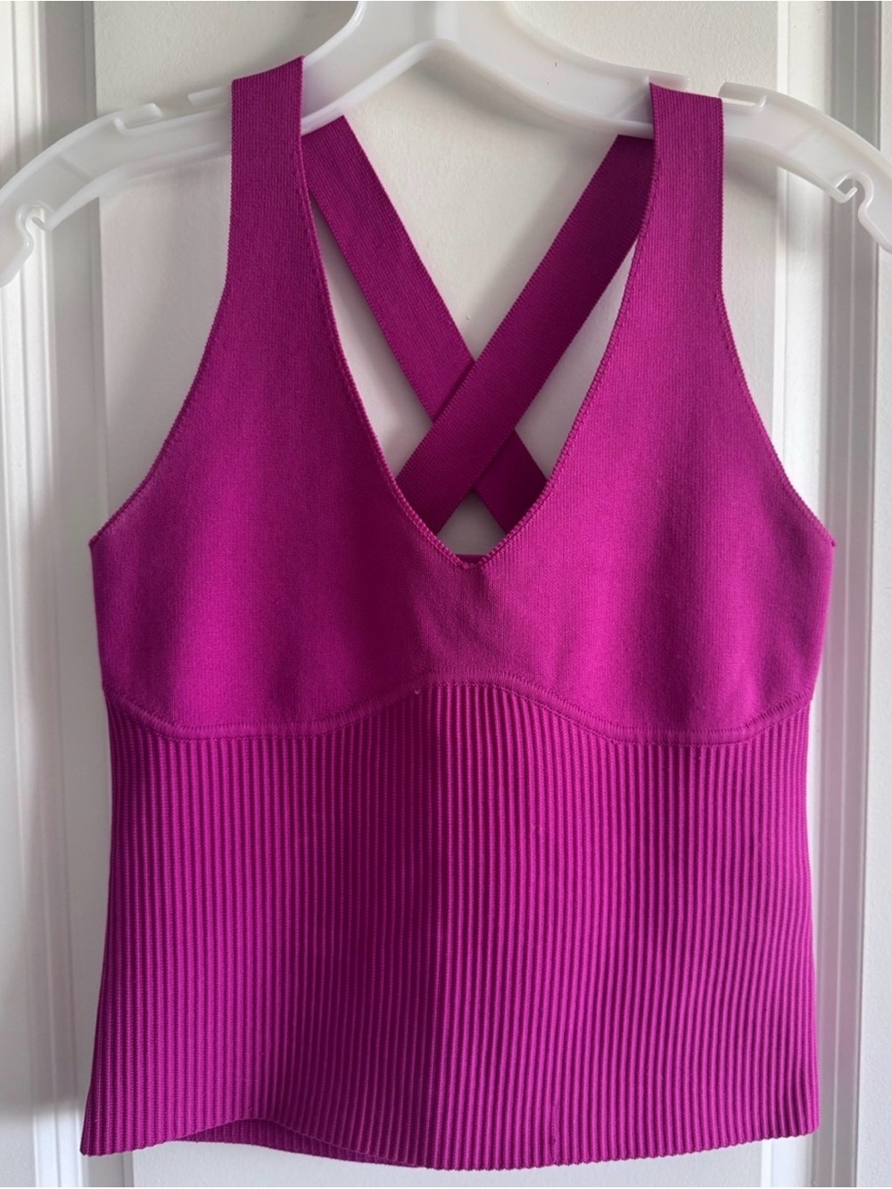 BUNDLE of 4 size Med Crop Tops - Picture 4 of 5